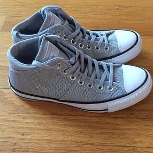 Textured light grey mid-top converse